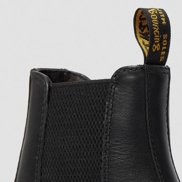 Dr. Martens Women's Cadence Heeled Chelsea Boots Black Wanama Leather US 8 RARE! - Picture 5 of 9